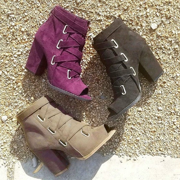 🆕Celine | Peep Toe Bootie | Wine - Picture 3 of 3